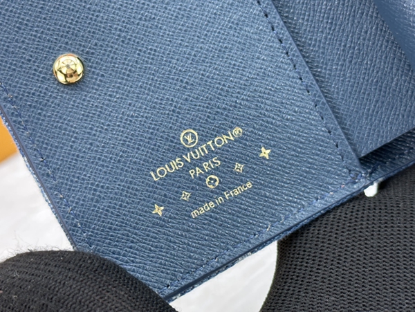 LVコピーウォレット角部分ディテール